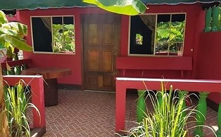 Las Palmeras Beachfront Hotel