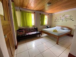 Las Palmeras Beachfront Hotel