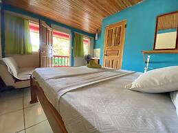 Las Palmeras Beachfront Hotel