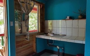 Las Palmeras Beachfront Hotel