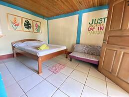 Las Palmeras Beachfront Hotel