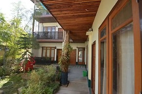 Three Seasons Inn & Spa