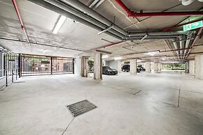 Studio 8 Residences - Adults Only