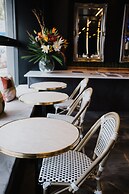 Studio 8 Residences - Adults Only