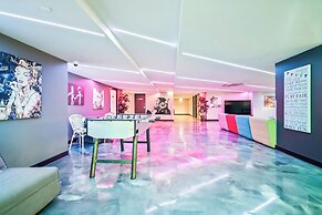 Studio 8 Residences - Adults Only