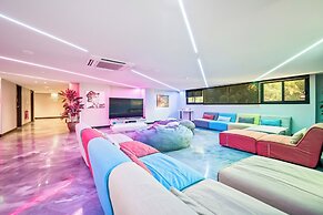 Studio 8 Residences - Adults Only