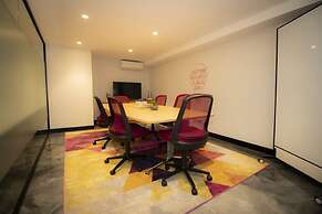 Studio 8 Residences - Adults Only