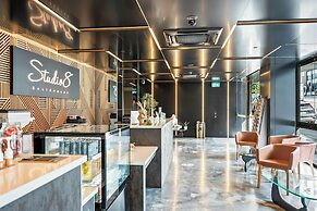 Studio 8 Residences - Adults Only