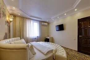 Hotel Marton Turgeneva