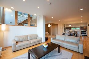 Holiday Niseko Shiki and Koyuki