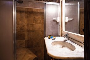 Tulip Cave Suites