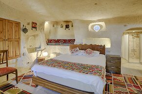 Tulip Cave Suites