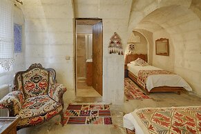 Tulip Cave Suites