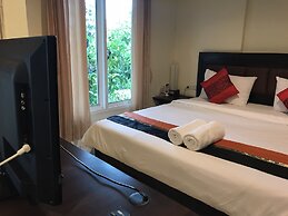 Pova Residence and Boutiques Resort