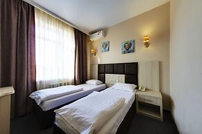 Hotel Marton Sholokhova
