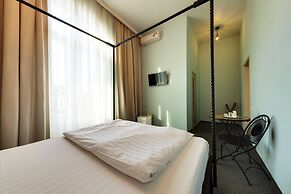 Hotel Marton Sholokhova