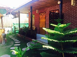 Palace Nyaung Shwe Guest House