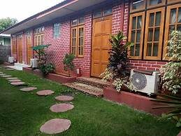 Palace Nyaung Shwe Guest House