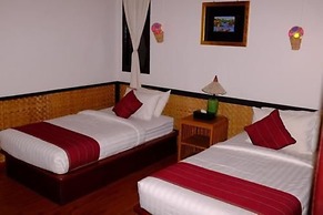 Palace Nyaung Shwe Guest House