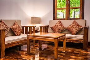 Villa Ang Thong