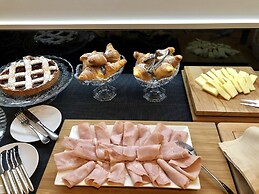 900 Piazza del Popolo