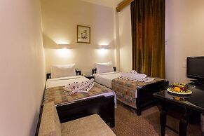 Hapi Hotel
