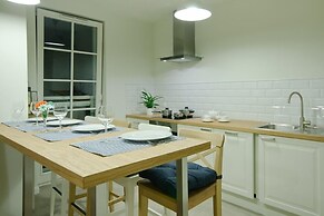 Imperial Apartments - Valor