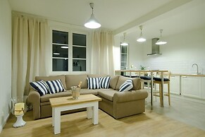 Imperial Apartments - Valor