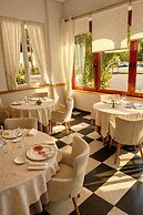 Logis Hôtel & Restaurant des Lacs