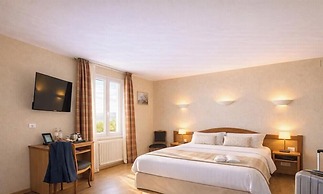 Logis Hôtel & Restaurant des Lacs