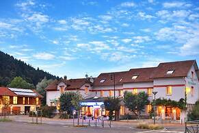 Logis Hôtel & Restaurant des Lacs