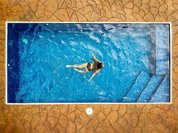 Hidden Paradise Lodge