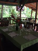 Hidden Paradise Lodge