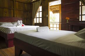 Hidden Paradise Lodge