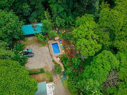 Hidden Paradise Lodge