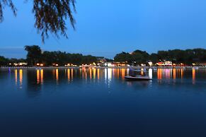 Zhantan Courtyard Hotel