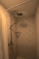 Zhantan Courtyard Hotel