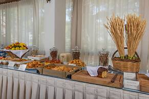 Delfinia Hotel & Bungalows