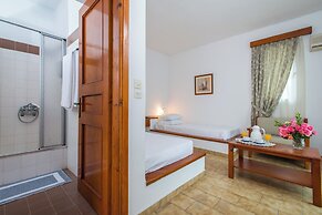 Hotel Delfinia