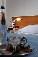 Delfinia Hotel & Bungalows