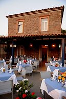 Delfinia Hotel & Bungalows