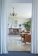 Delfinia Hotel & Bungalows