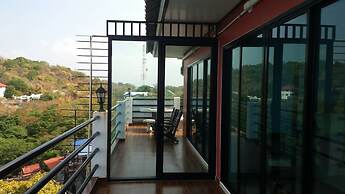 Ocean View Resort - Koh Sichang