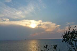 Ocean View Resort - Koh Sichang