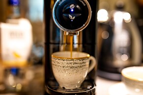 Lincoln Plaza London, Curio Collection by Hilton