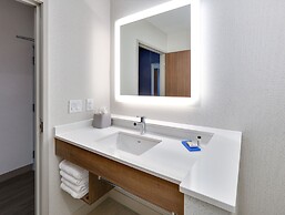 Holiday Inn Express & Suites Plano East - Richardson by IHG