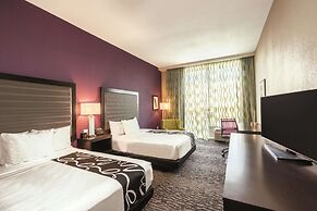 La Quinta Inn & Suites by Wyndham Memphis Downtown