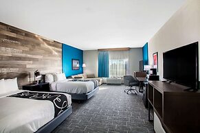 La Quinta Inn & Suites by Wyndham Pittsburg