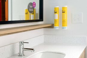 Tru by Hilton McDonough