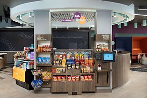 Tru by Hilton McDonough